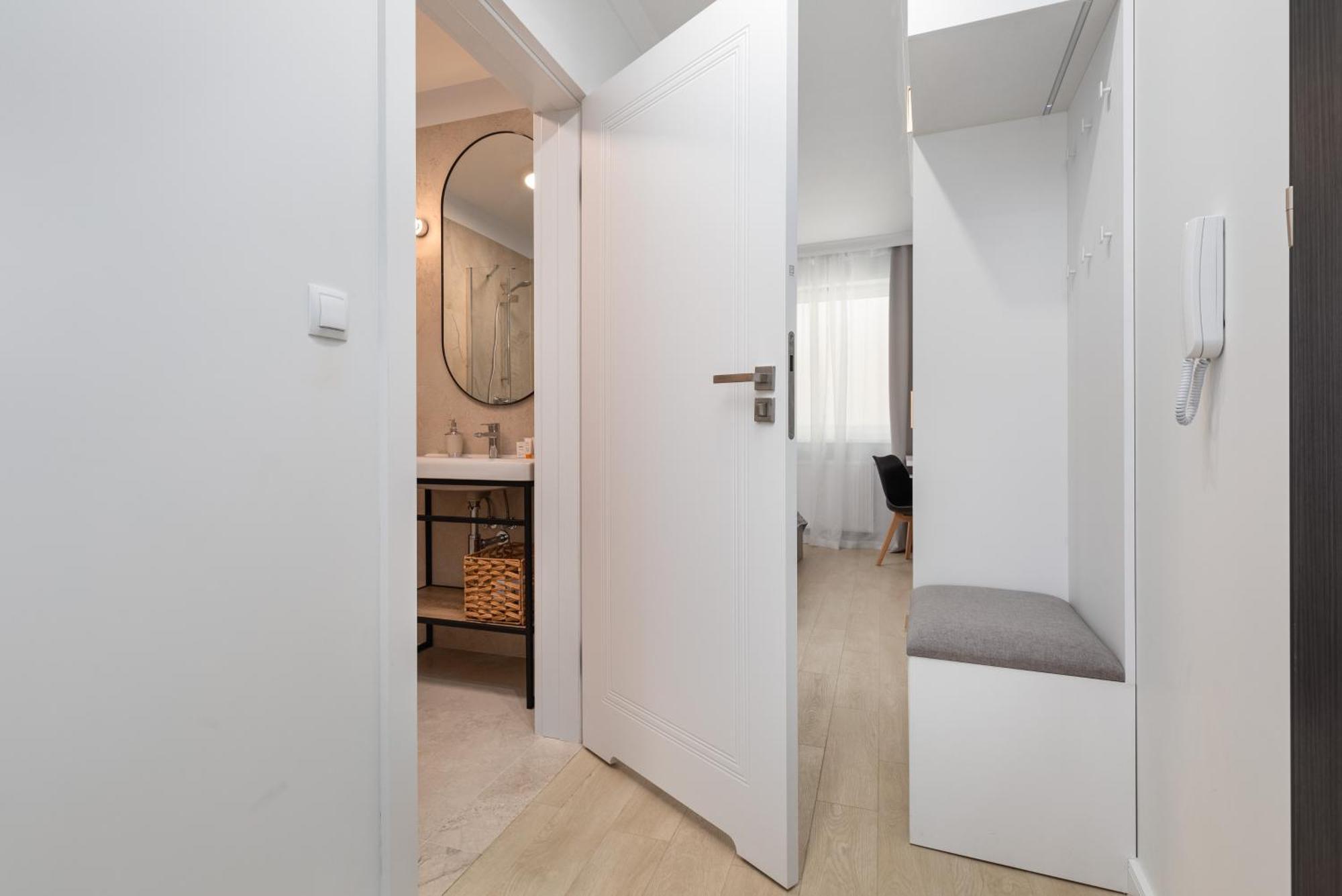 Plac Slowianski Apartments With Balcony Swinoujscie Center By Noclegi Renters Eksteriør bilde