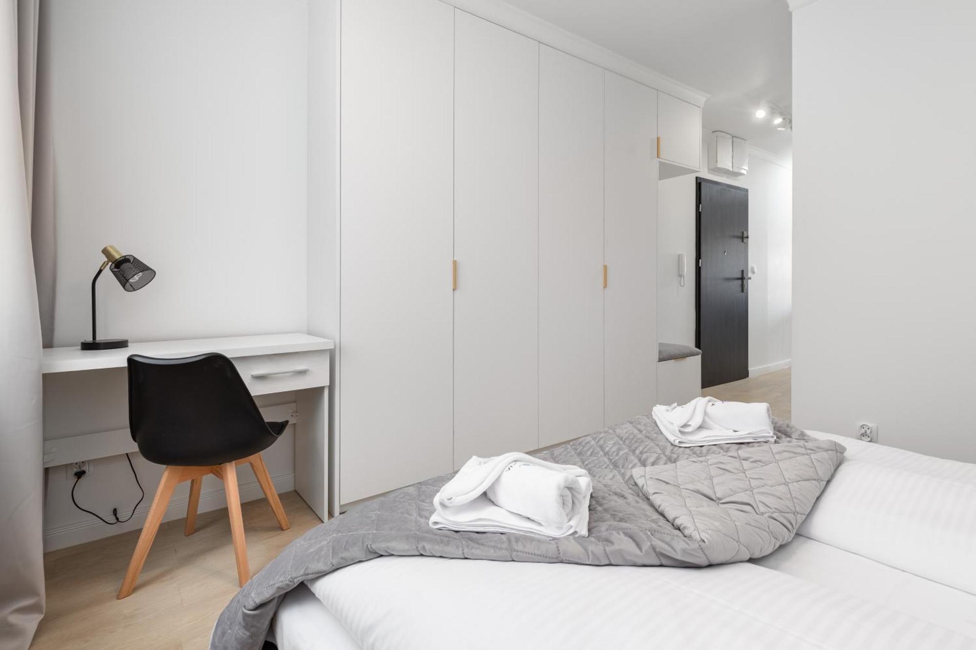 Plac Slowianski Apartments With Balcony Swinoujscie Center By Noclegi Renters Eksteriør bilde