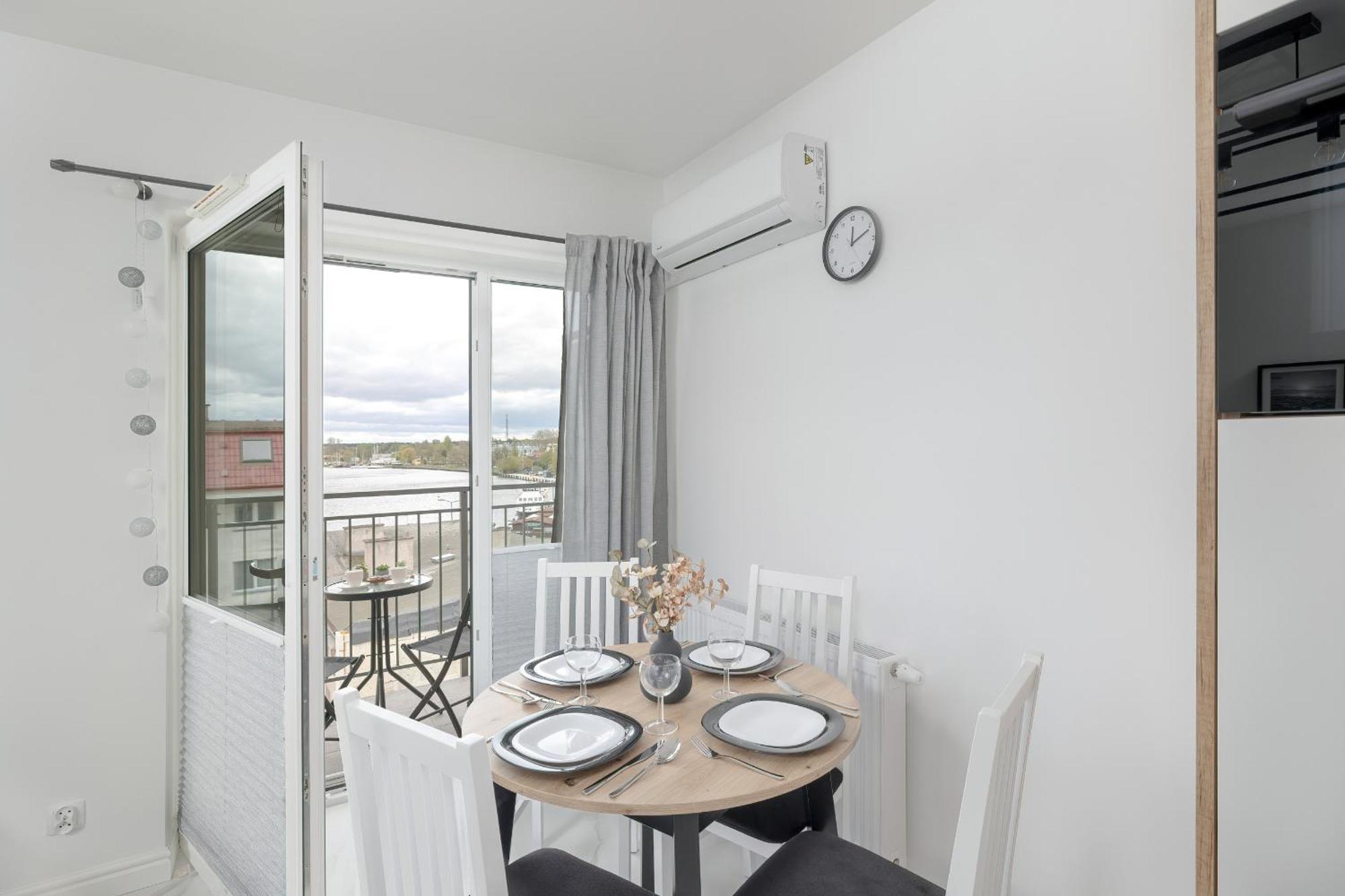 Plac Slowianski Apartments With Balcony Swinoujscie Center By Noclegi Renters Eksteriør bilde